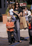 th_37013_Cindy_Crawford_Celebrity_City_Mix_57333_122_1106lo.jpg