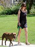 th_19557_Celebutopia-Jessica_Biel_walking_her_dog_in_Beverly_Hills-07_122_161lo.JPG