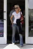 th_24396_Christina_Aguilera_out_and_about_in_LA_30.5.2007_04_122_342lo.jpg