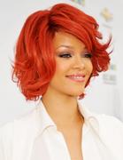 th_149201541_Rihanna2011BillboardMusicAwardsArrival22.5.2011_42_122_394lo.jpg