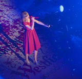 th_44303_Preppie_Taylor_Swift_turns_on_the_Westfield_Christmas_Lights_39_122_467lo.jpg