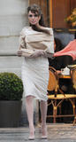 th_88313_celebrity_paradise.com_TheElder_AngelinaJolie2010_02_24_TheTouristatPlaceColette61_122_590lo.jpg