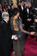 th_96899_HalleBerryAttending85thAcademyAwardsAtTheDolbyTheatreInHollywoodCa02.24.201330_122_79lo.jpg