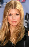 http://img175.imagevenue.com/loc429/th_16589_Celebutopia-Fergie-2007_MTV_Movie_Awards_Arrivals-04_122_429lo.jpg