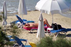 Greek Beach Voyeur Naxos Candid Spy 5 -z4ivjmgq6a.jpg
